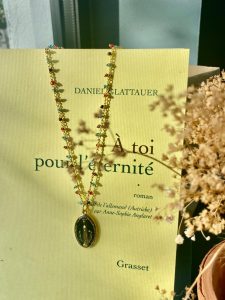 Ensemble chaine et médaillon